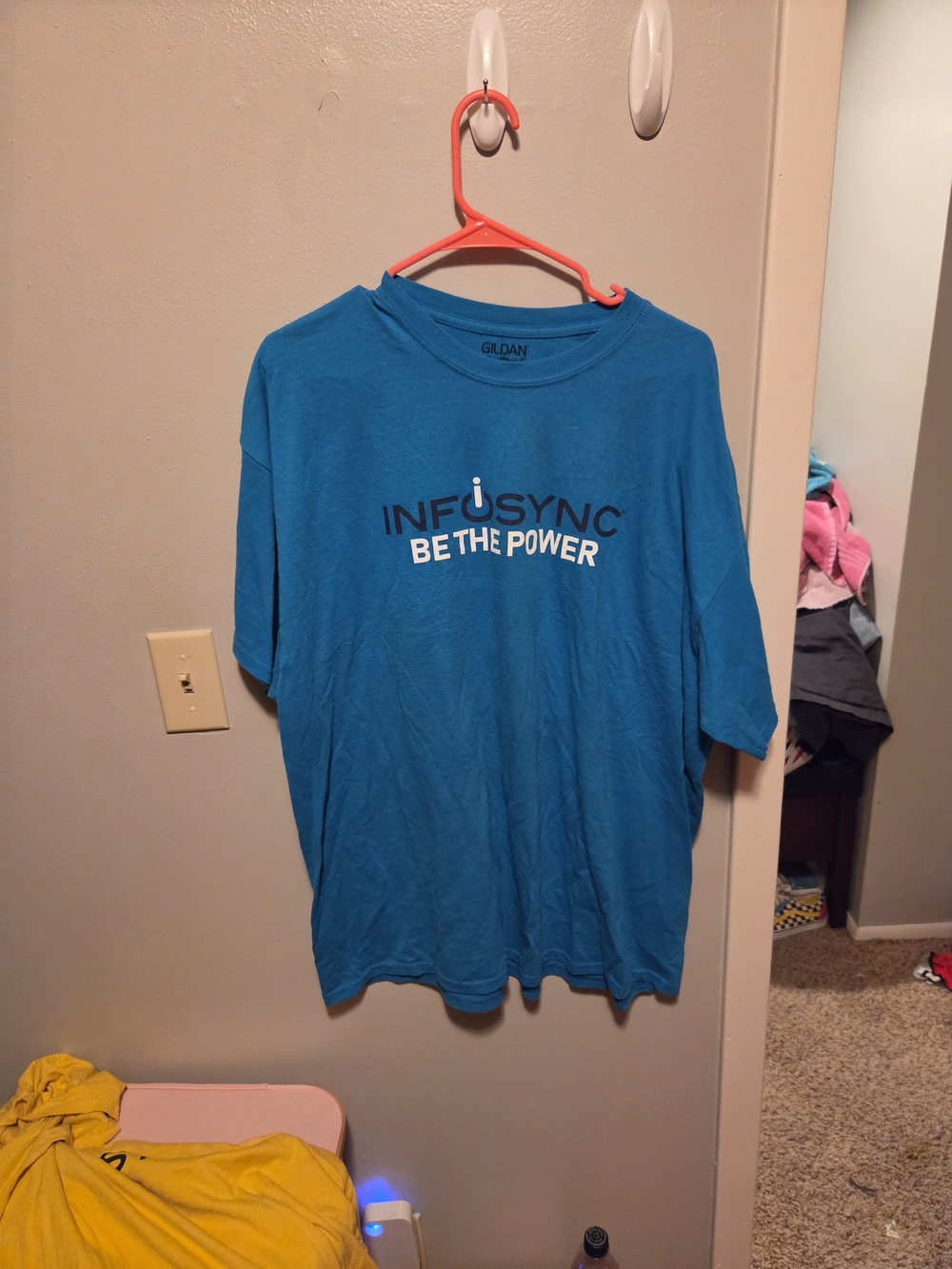 Gildan Men's Blue 'InfoSync Be The Power' Graphic Tee 1/2